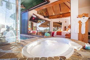 New Tower-Eagle Love Nest Ocean View | Privat spabad