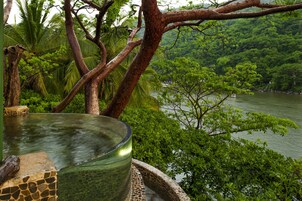 Tree Love Nest-Ocean View | 私人游泳池