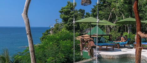 Outdoor pool, pool umbrellas, sun loungers