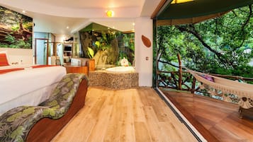Jungle Love Nest-Ocean View | Seprai katun Mesir, seprai premium, dan selimut bulu angsa