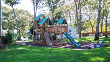 Área de juegos infantiles al aire libre