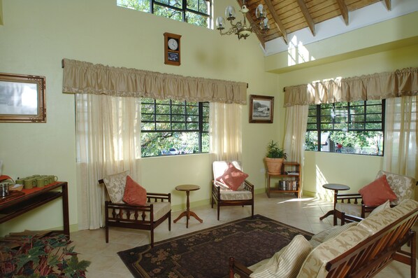 Living area - Heron at Bridgehouse (Kingstown)