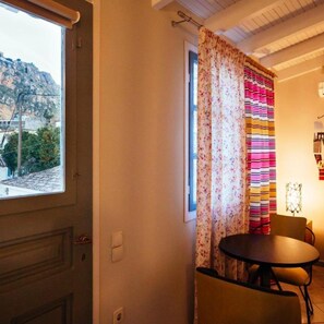 Family Room, Balcony, City View | Pemandangan dari bilik