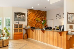 Lobby - The Inn at Fulton Harbor (Fulton)