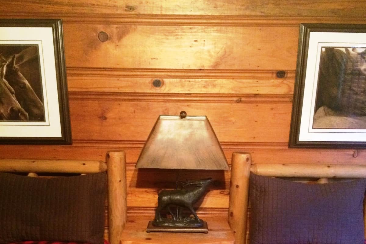 Quarto standard, 2 camas de casal, geladeira e micro-ondas (08)