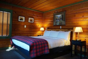 Standard Room, 1 King Bed, Refrigerator & Microwave (02) | Down duvets, free WiFi, bed sheets - Shaver Lake Village Hotel (Shaver Lake)