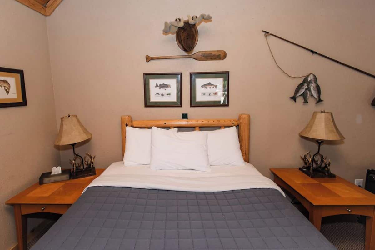 Cabin, Multiple Beds, Accessible (Log Cabin) | Down comforters, free WiFi, bed sheets