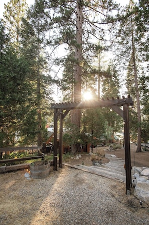 Exterior - Shaver Lake Village Hotel (Shaver Lake)