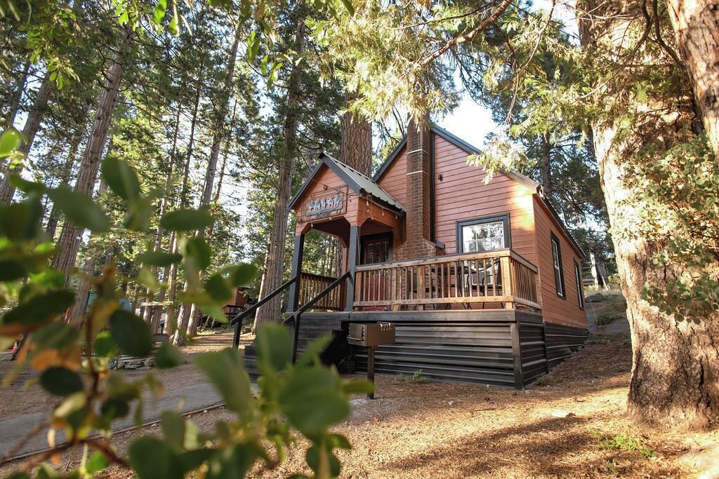 Cabaña, 1 habitación, patio | Edredón, wifi gratis y ropa de cama 