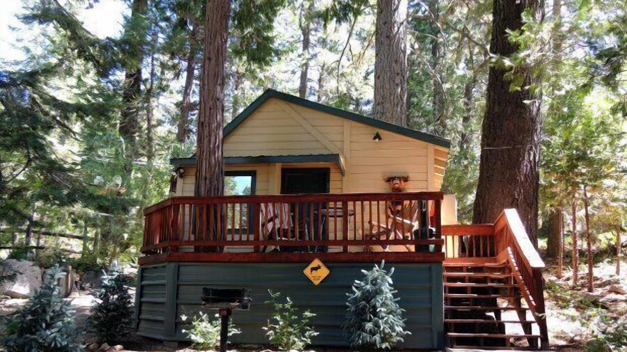 Shaver Lake Village Hotel