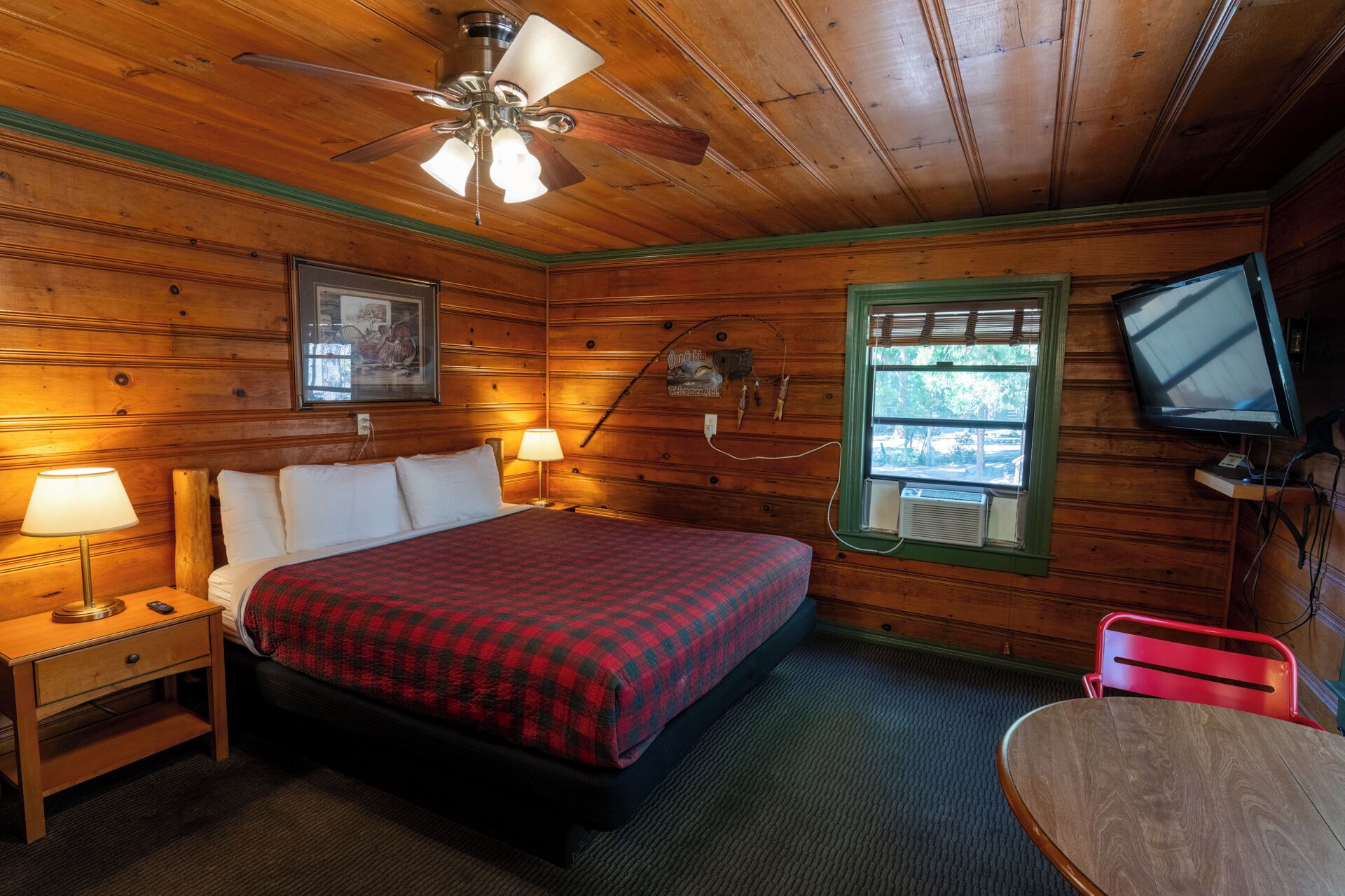 Down comforters, free WiFi, bed sheets