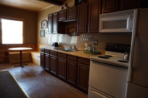 Suite, 2 camere da letto, cucina (Fishing Suite) | Copriletto in piuma, Wi-Fi gratuito, lenzuola