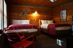 Camera Standard, 2 letti matrimoniali, frigorifero e microonde (06) | Copriletto in piuma, Wi-Fi gratuito, lenzuola