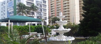 湖畔露台汽車旅館