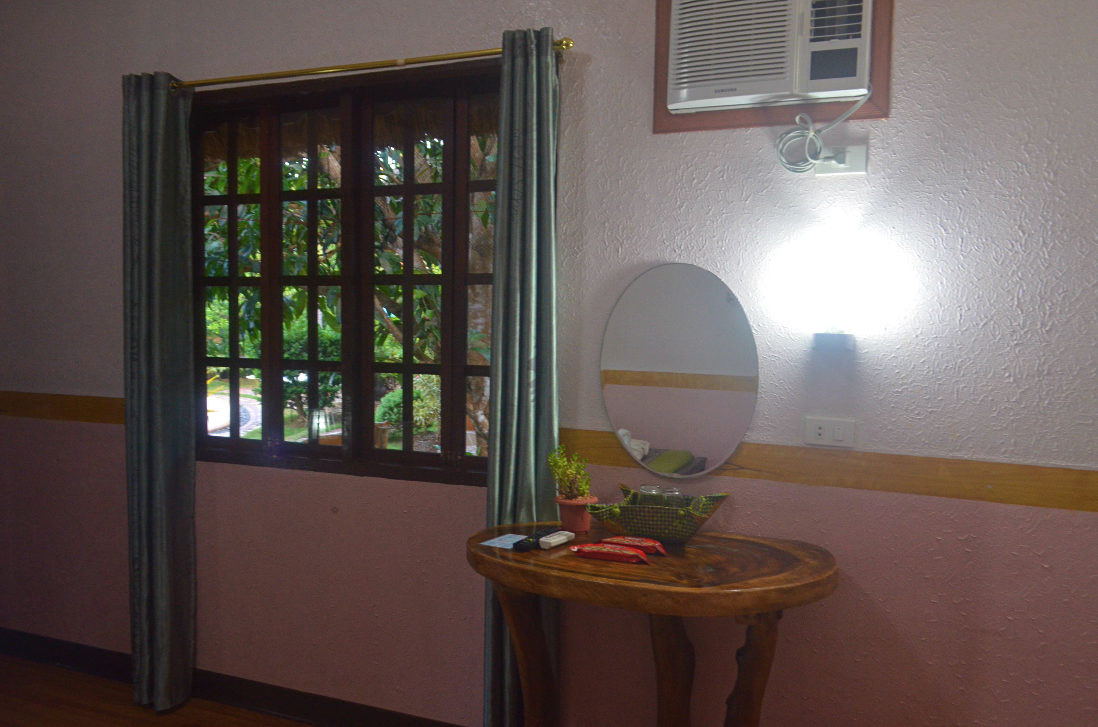 deluxe room, 1 bedroom | 1 bedroom, minibar, in-room safe, desk