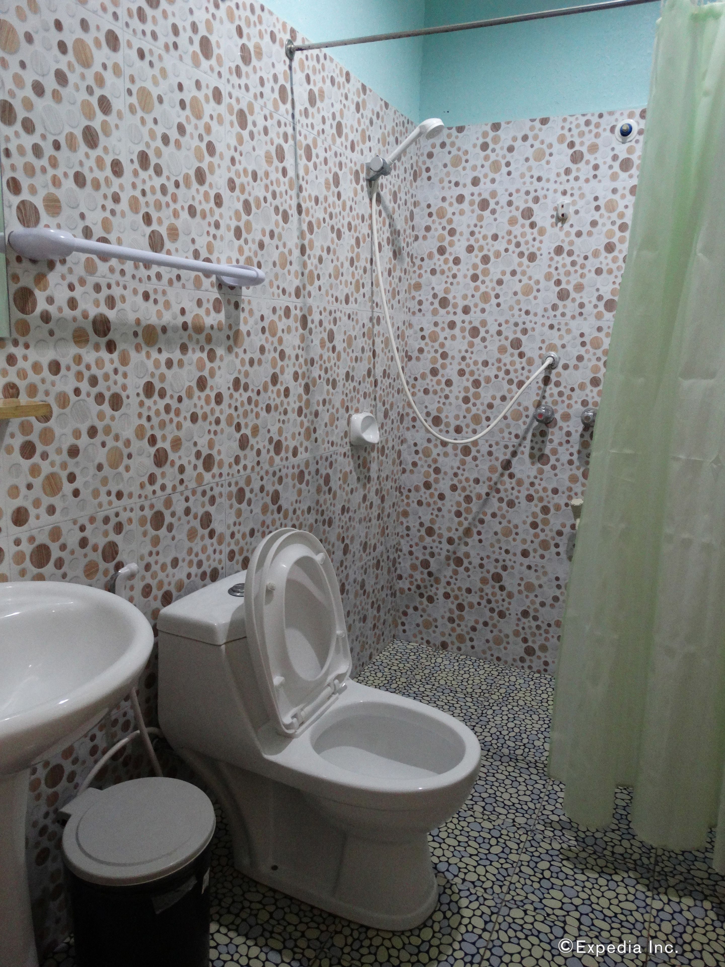 family room, 2 double beds | bathroom | shower, free toiletries, hair dryer, bidet