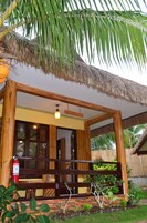 Premium Room, 1 Queen Bed | Terrace/patio