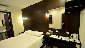 Iron/ironing board, free WiFi