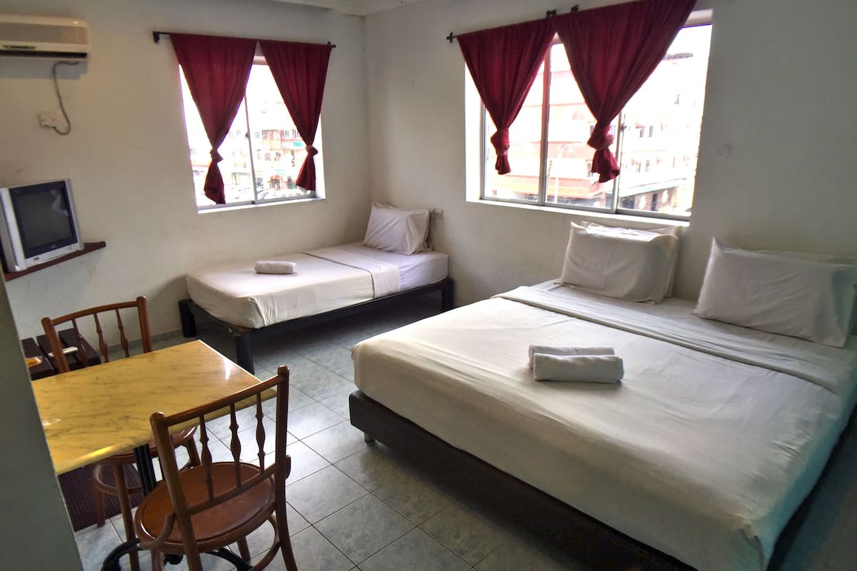 Desk, iron/ironing board, rollaway beds, free WiFi