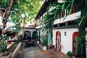 Standard Double Room, 1 Double Bed | Terrace/patio - Island Life Hostel (Santo Domingo)