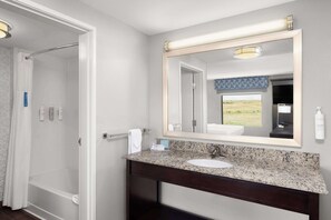 King, Studio, 1 très grand lit, non-fumeur, coin cuisine | Salle de bain