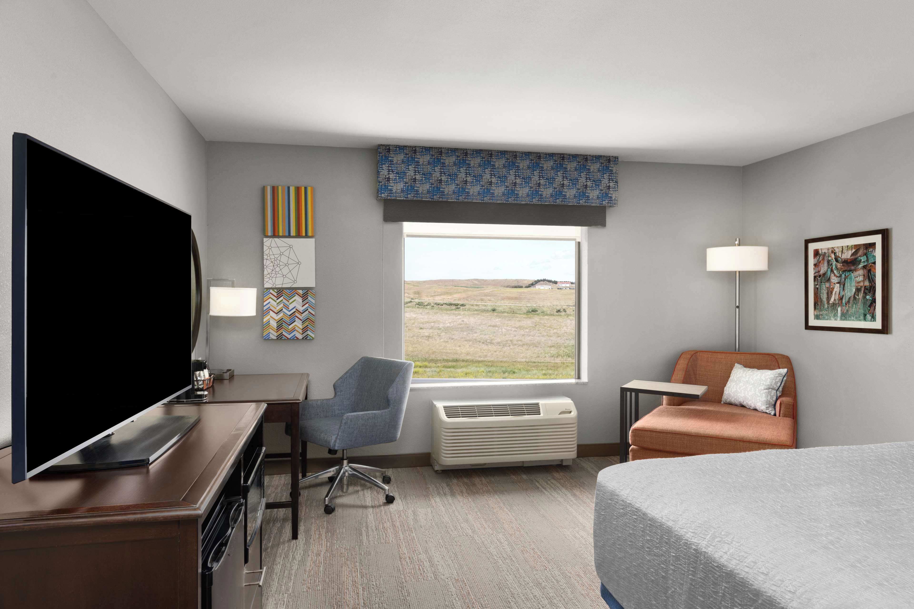 king, room, 1 king bed, non smoking, refrigerator & microwave | blackout curtains, iron/ironing board, free wifi, bed sheets