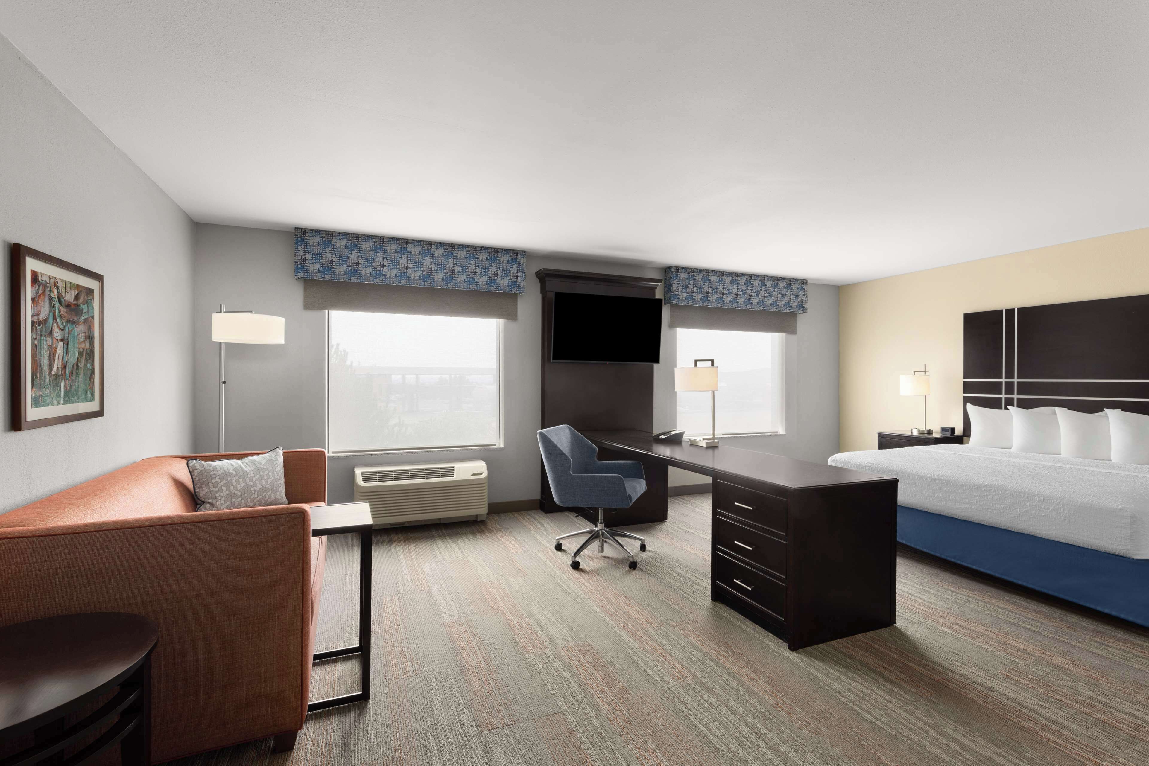 studio, 1 king bed, accessible, non smoking | blackout curtains, iron/ironing board, free wifi, bed sheets