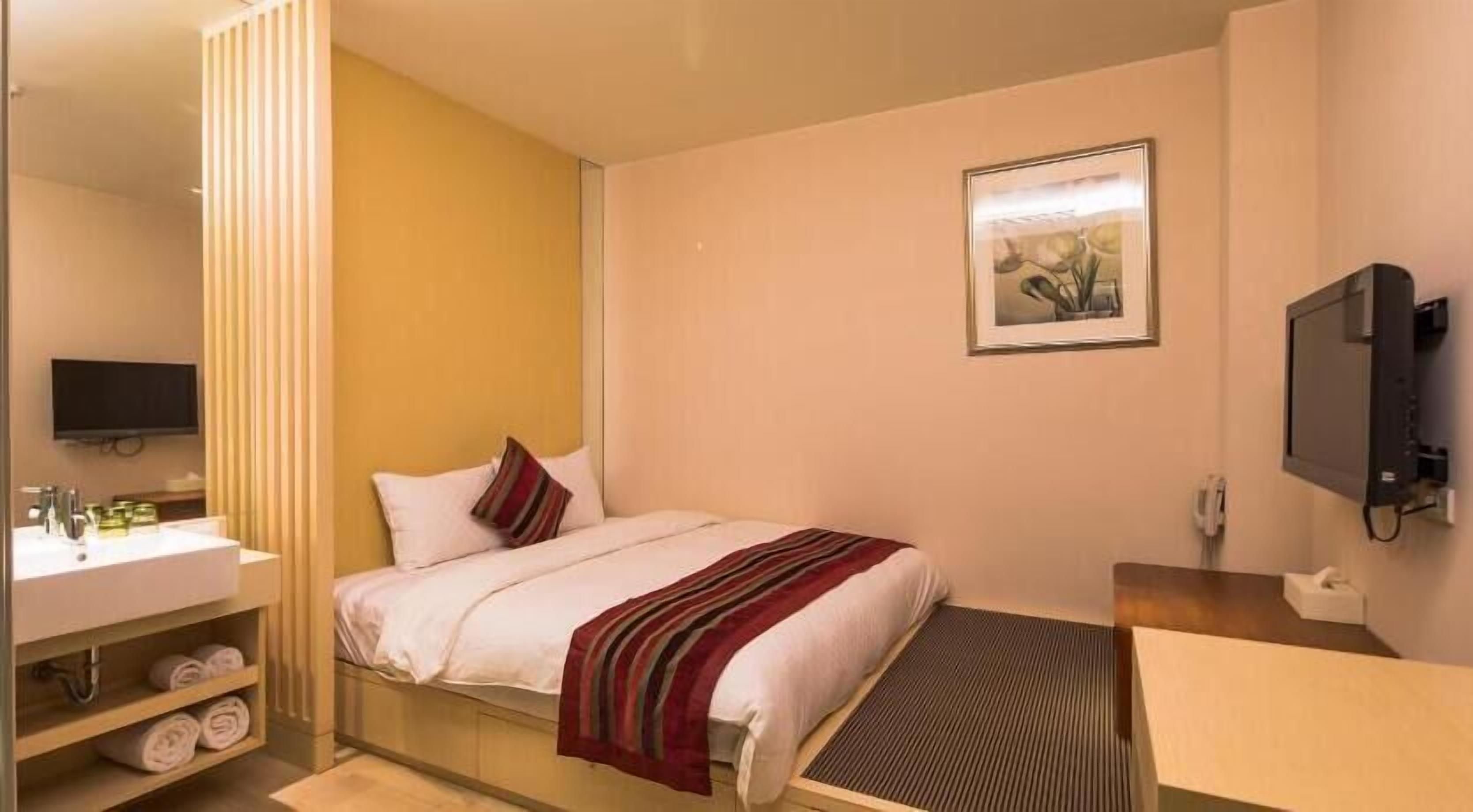 ميني بار وتجهيزات عازلة للصوت وأسرّة قابلة للطي وواي فاي مجانًا