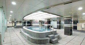 Bañera de hidromasaje interior