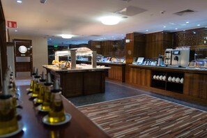 Daily buffet breakfast for a fee - Holiday Inn Aktau by IHG (Aktau)