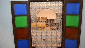 Unclassified image, 4 of 25, button - Dar-Lek (Fes)