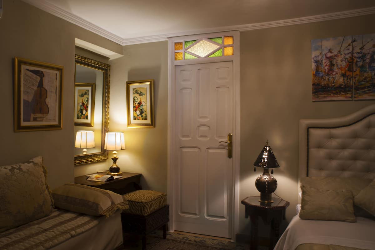 Tek Büyük Yataklı Oda (Sahara) | 1 yatak odası, kaliteli yatak takımı, odada kasa