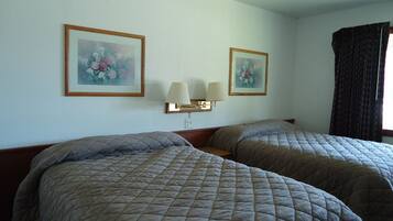 Room, 2 Double Beds | Desk, rollaway beds, free WiFi