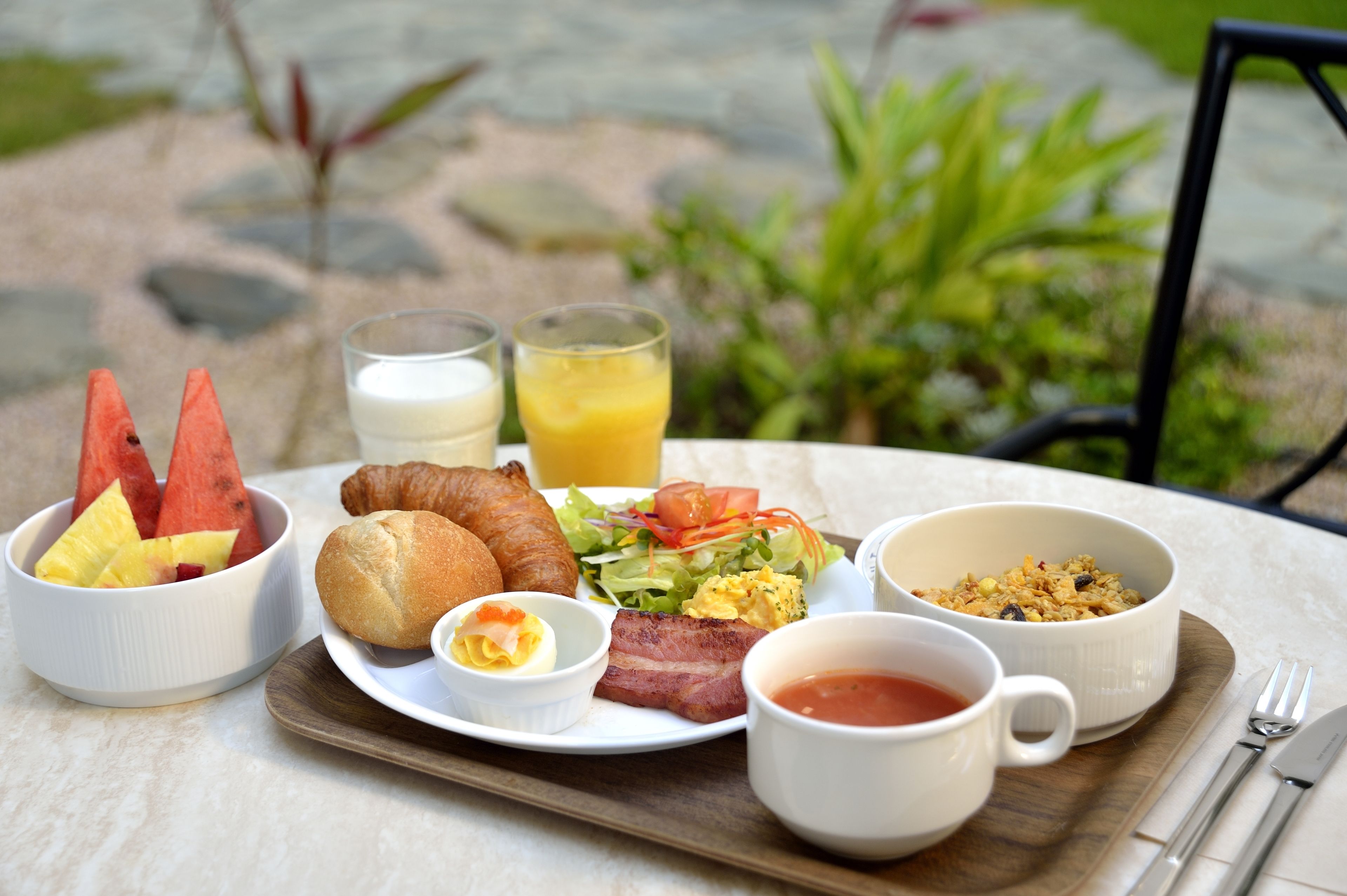 Desayuno japonés todos los días (con cargo)