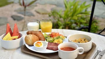 Daily Japanese breakfast (JPY 1980 per person)