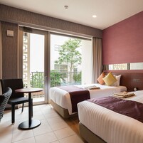 Caja de seguridad en la habitación y decoración personalizada 