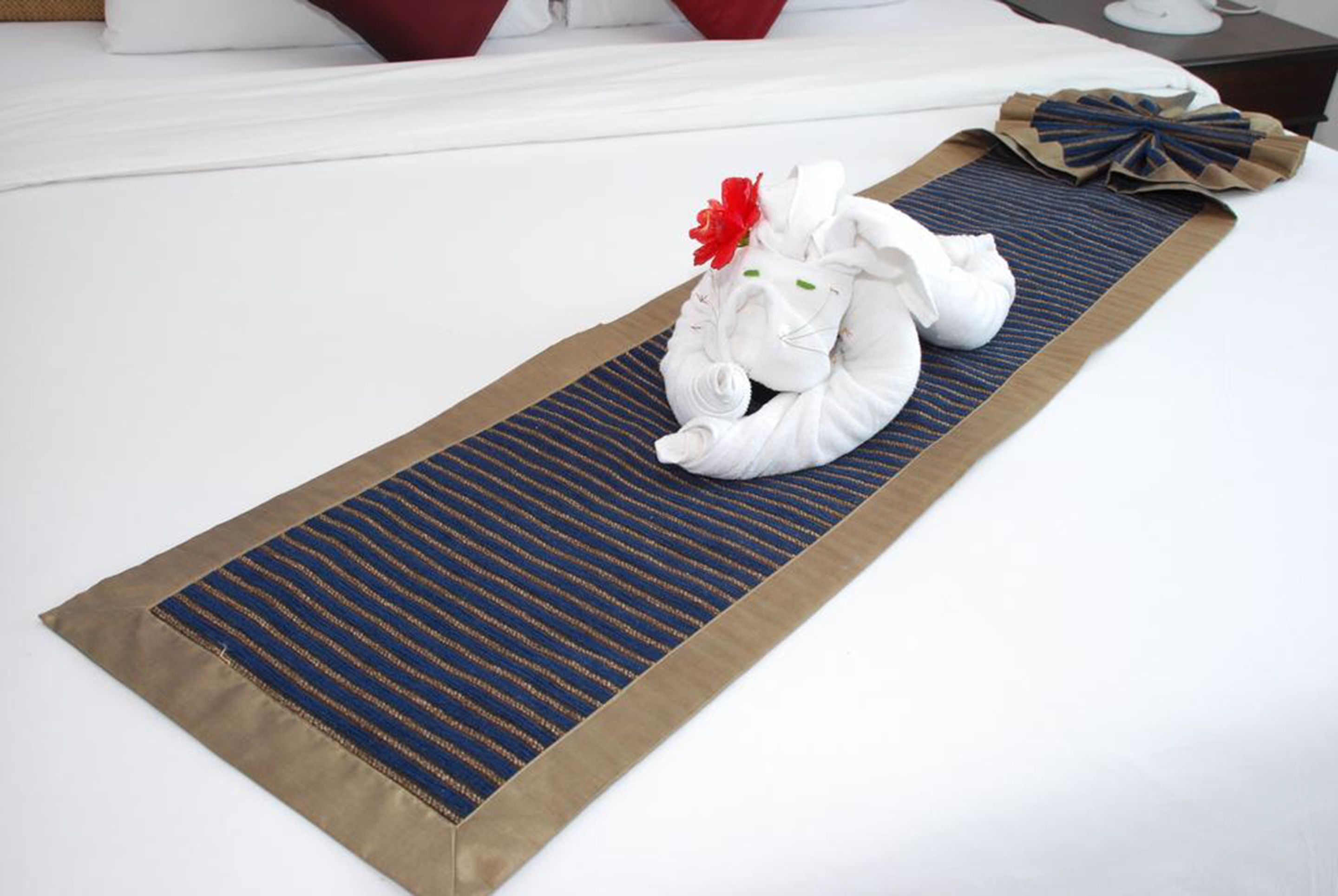 standard room | minibar, in-room safe, desk, free wifi