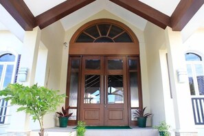 Property entrance - Country Chateau Hotel (Tagaytay)