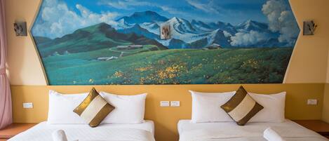 四人房, 1 间卧室, 阳台 | 1 多间卧室、遮光窗帘、免费 WiFi、床单