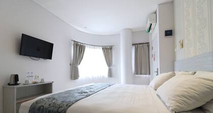 Kembang Hotel