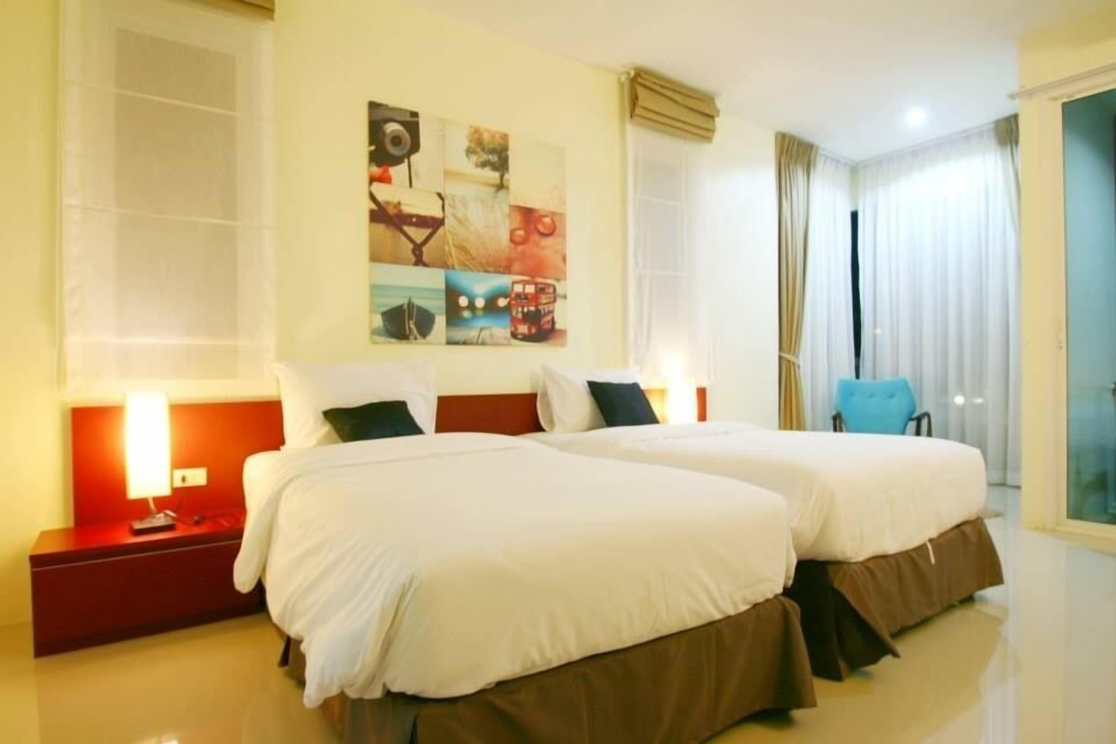 superior twin room | desk, rollaway beds, free wifi