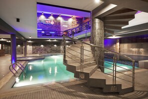 Indoor/outdoor pool - Long Beach Hotel (Cox's Bazar)