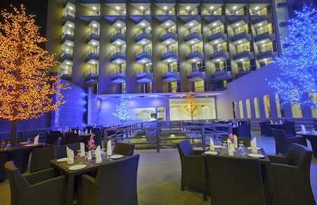 2 restaurants, barbecue