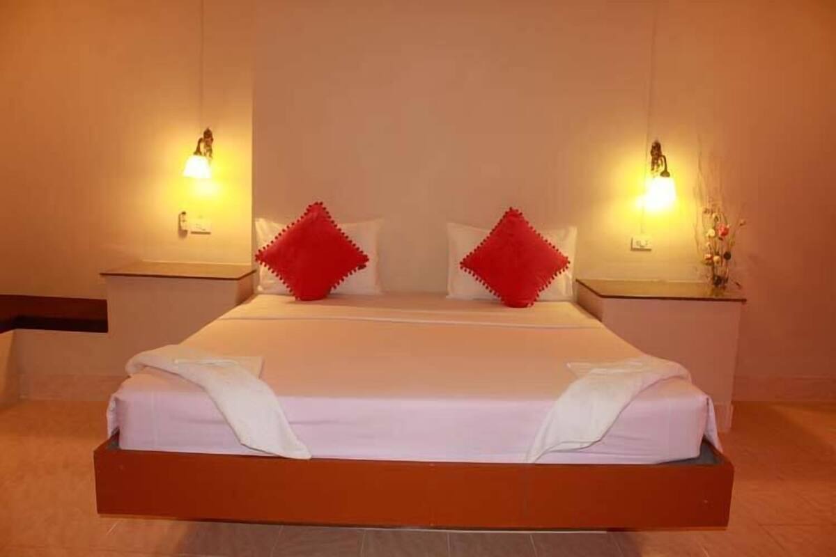 Standard Room, 1 Double Bed | In-room safe, blackout drapes, cribs (free), rollaway beds (surcharge)