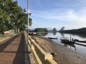21-Zoll-LCD-Fernseher mit Kabelempfang, Fernseher