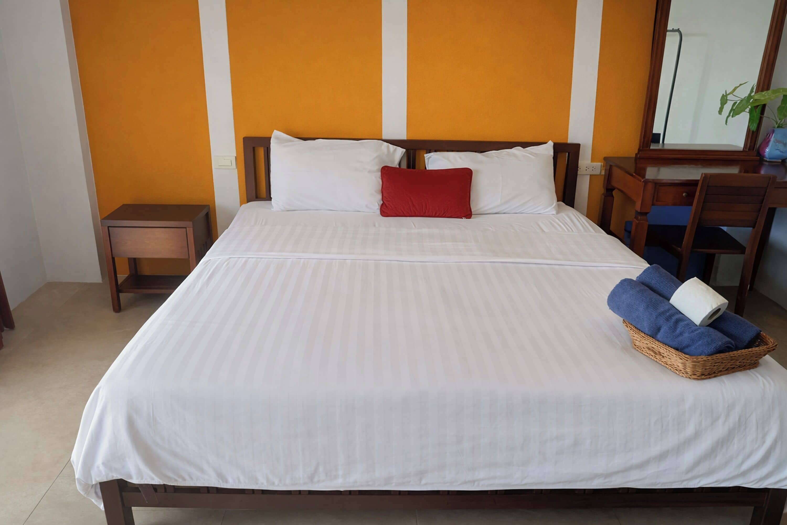 Premier tweepersoonskamer | Een bureau, extra bedden (toeslag), gratis wifi