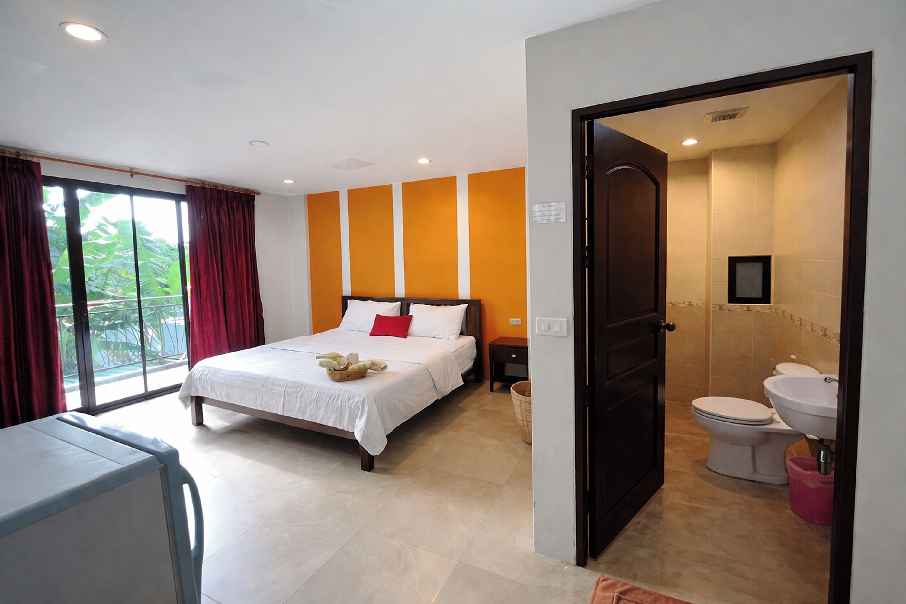 Premier-Doppelzimmer | Schreibtisch, Zustellbetten, kostenloses WLAN