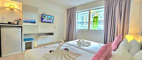 1 bedroom, free minibar items, in-room safe, individually decorated