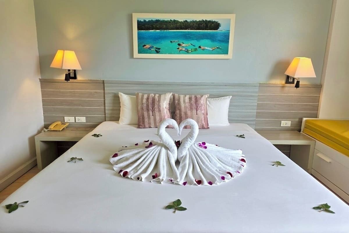 Superior Family Room | 1 bedroom, minibar (some free items), in-room safe, desk