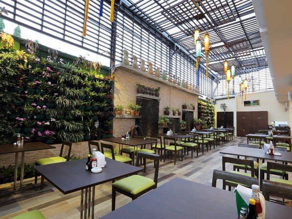 Daily to-go breakfast (THB 250 per person)